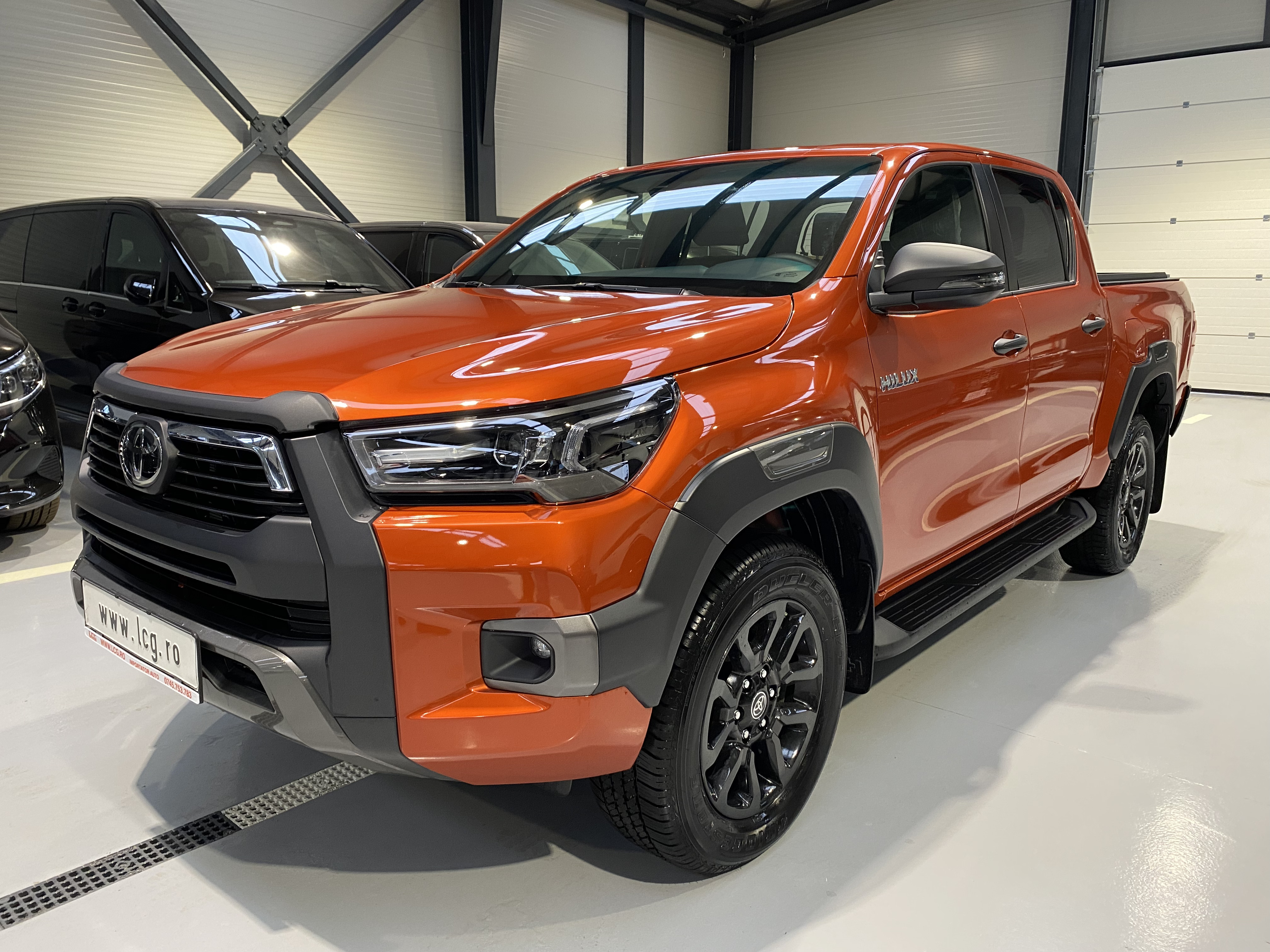 Toyota Hilux 2.8D 204CP 4x4 Double Cab AT MHEV Invincible - foto 9