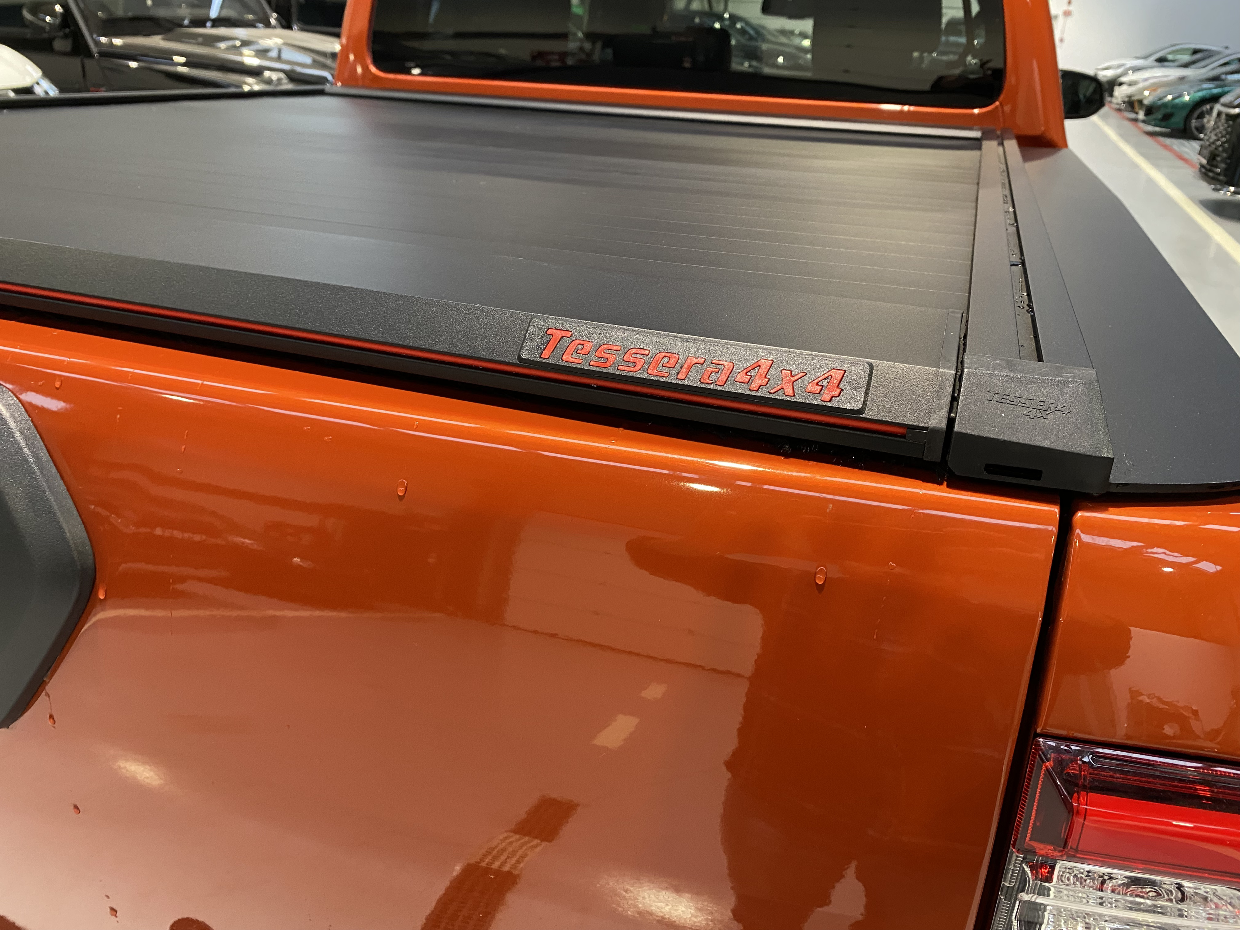 Toyota Hilux 2.8D 204CP 4x4 Double Cab AT MHEV Invincible - foto 24
